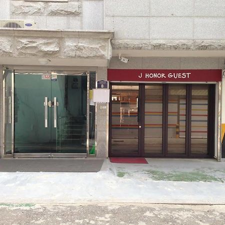 J-Honor Guesthouse Seoul Exterior photo