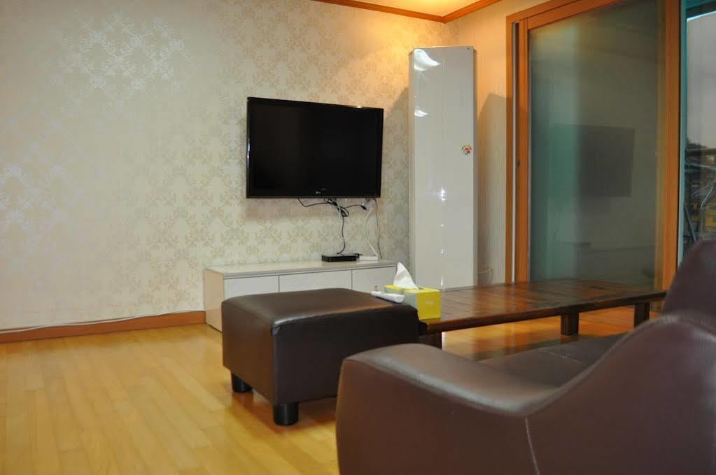 J-Honor Guesthouse Seoul Exterior photo