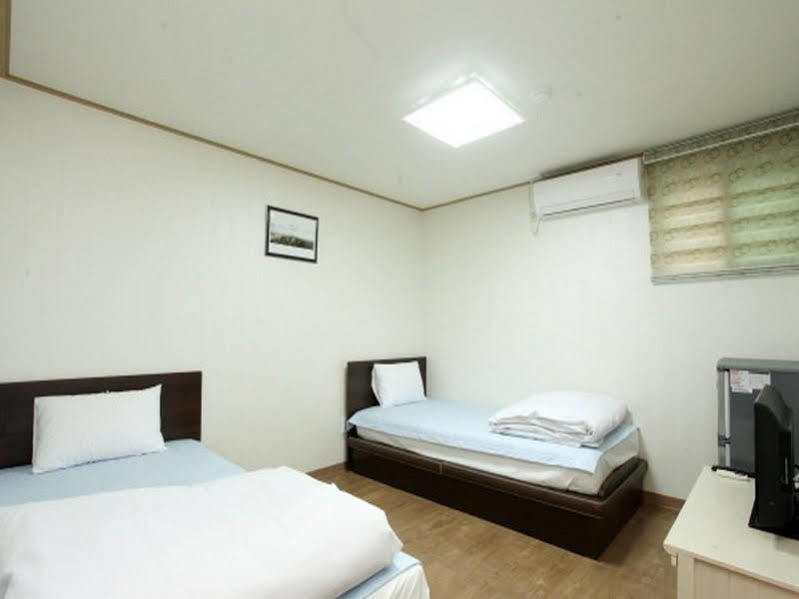 J-Honor Guesthouse Seoul Exterior photo